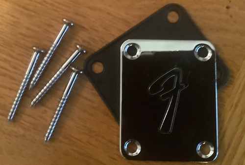 Fender stamped 70s - fender, “f”