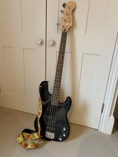 Squier by Fender Precision